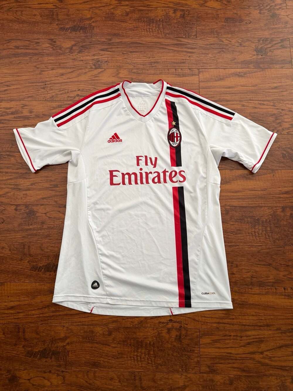 Adidas AC Milan 2011-2012 Away Jersey Fly Emirates White Size Large